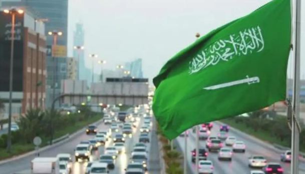 ولي عهد أبو ظبي يبعث رسالة إلى وزير الداخلية الإيطالي الاقامة المميزة