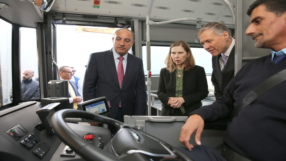 إطلاق التشغيل التجريبي للحافلات الكهربائية ضمن الباص السريع 