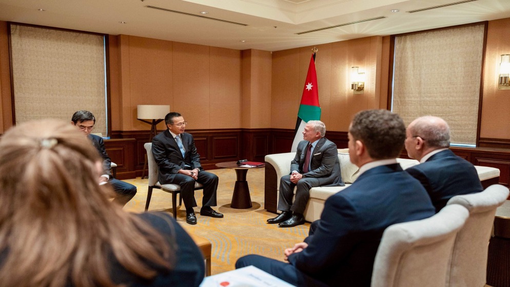 الملك يدعو لإنشاء نافذة استثمارية مشتركة مع التجارة الخارجية اليابانية