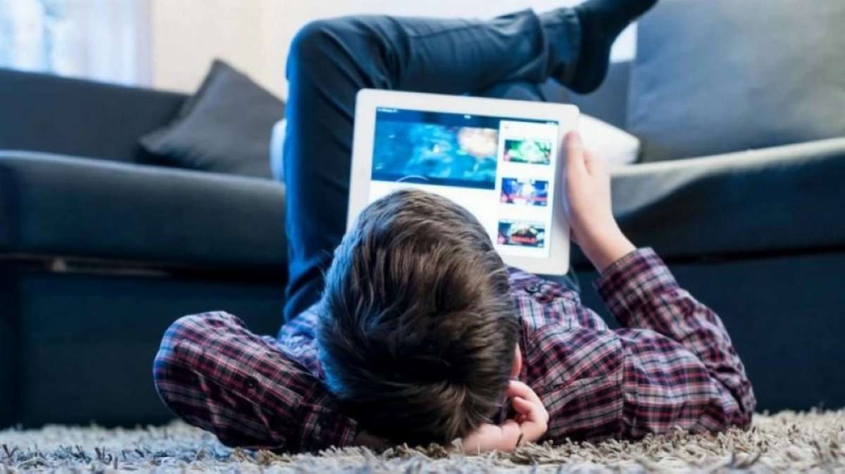 ماليزيا تحظر تسجيل من هم دون 16 عاماً على وسائل التواصل