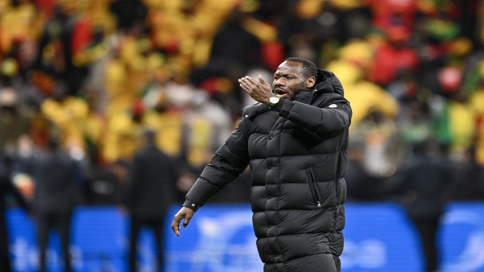 مدرب السنغال يوضح فوضى نهائي كأس الأمم قبل عقوبة محتملة