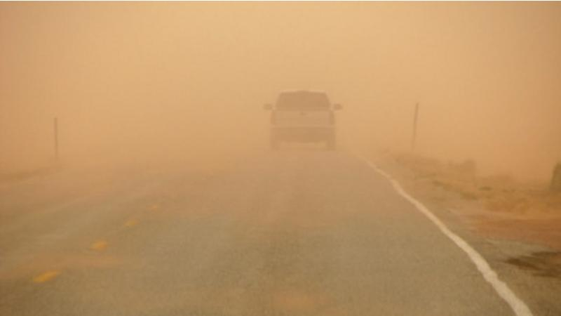 عواصف رملية في الأزرق والصفاوي بفعل هبات رياح قوية