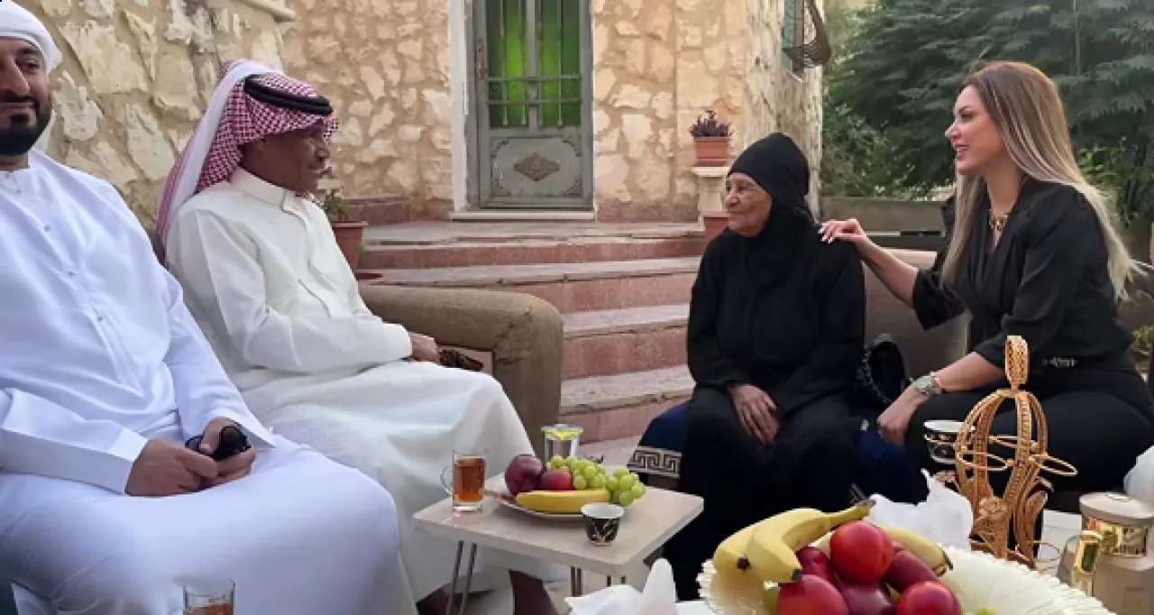 خالد عبد الرحمن يزور أم إبراهيم تحقيقًا لأمنيتها