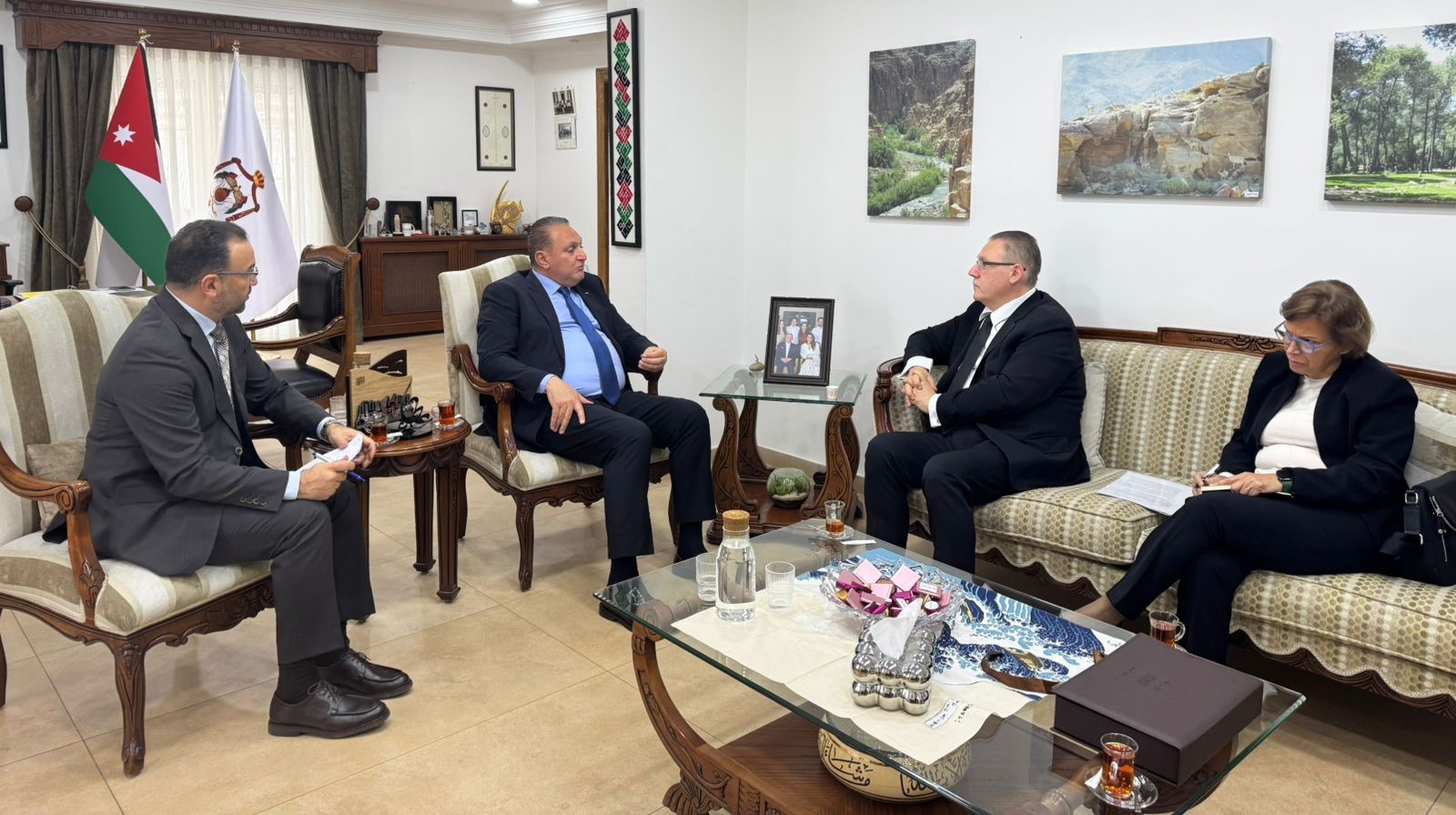 الأردن يبحث تعزيز التعاون مع برنامج الأمم المتحدة الإنمائي