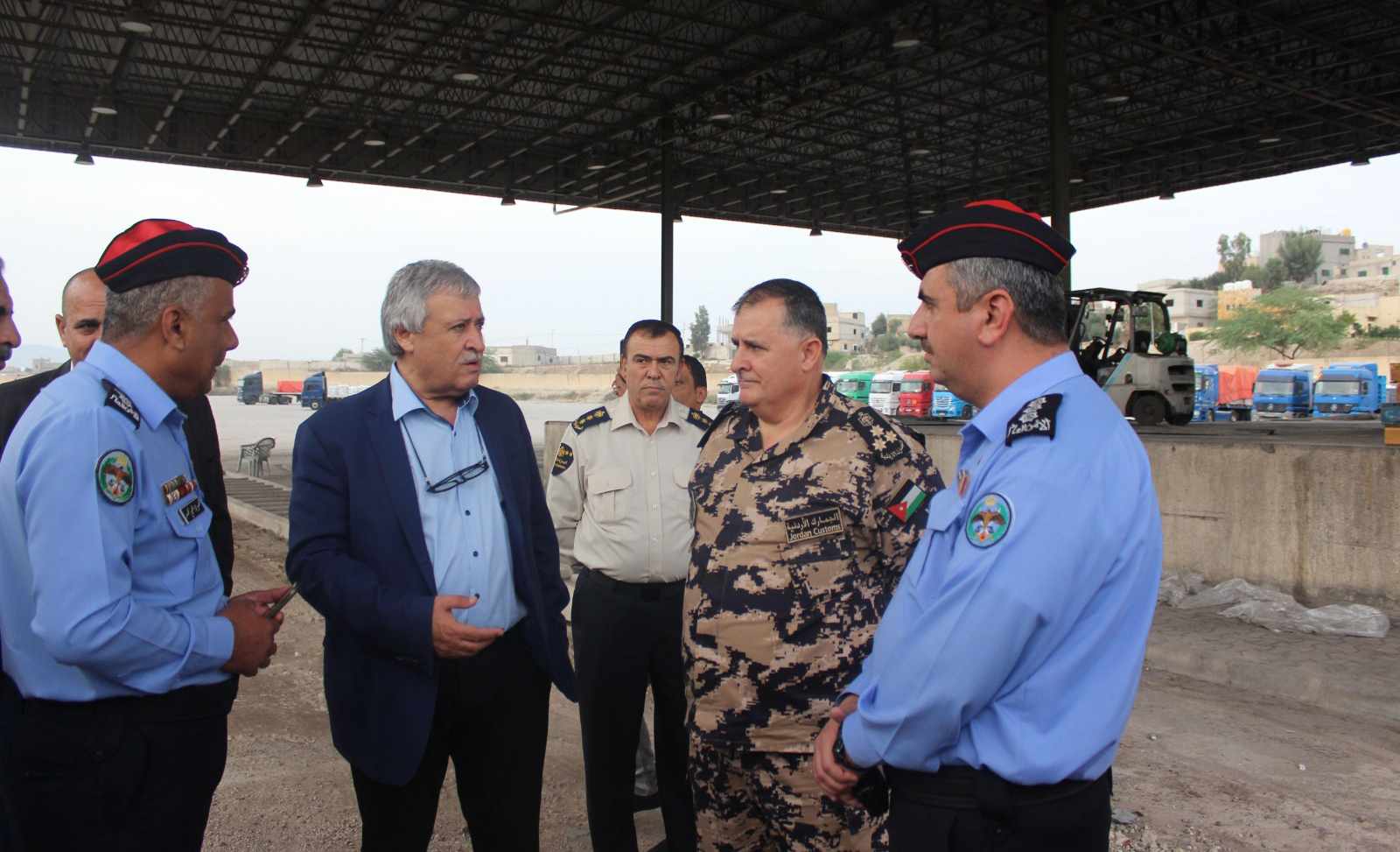 وزير النقل يتفقد عددا من المعابر الحدودية