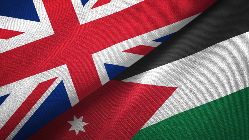 السفير البريطاني يعلن تحديثات على آلية طلب التأشيرة للمملكة المتحدة