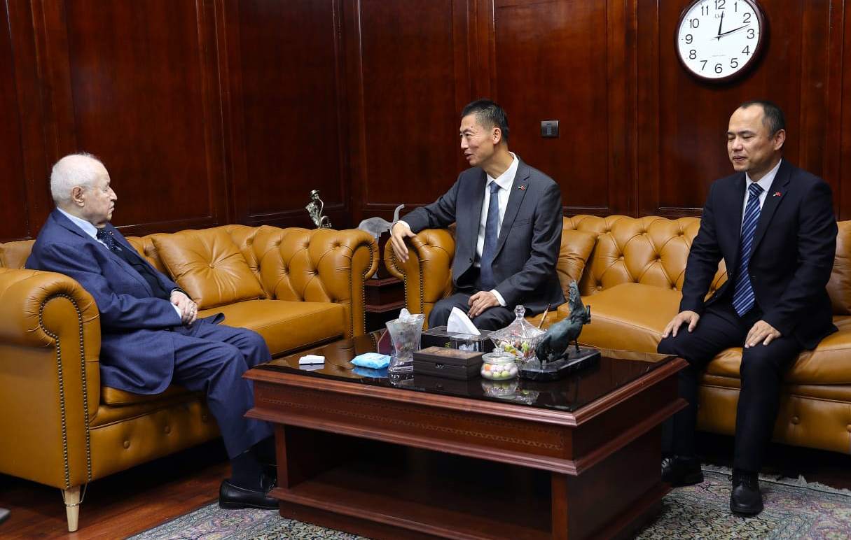 بحث التعاون بين مجموعة أبو غزالة والسفارة الصينية