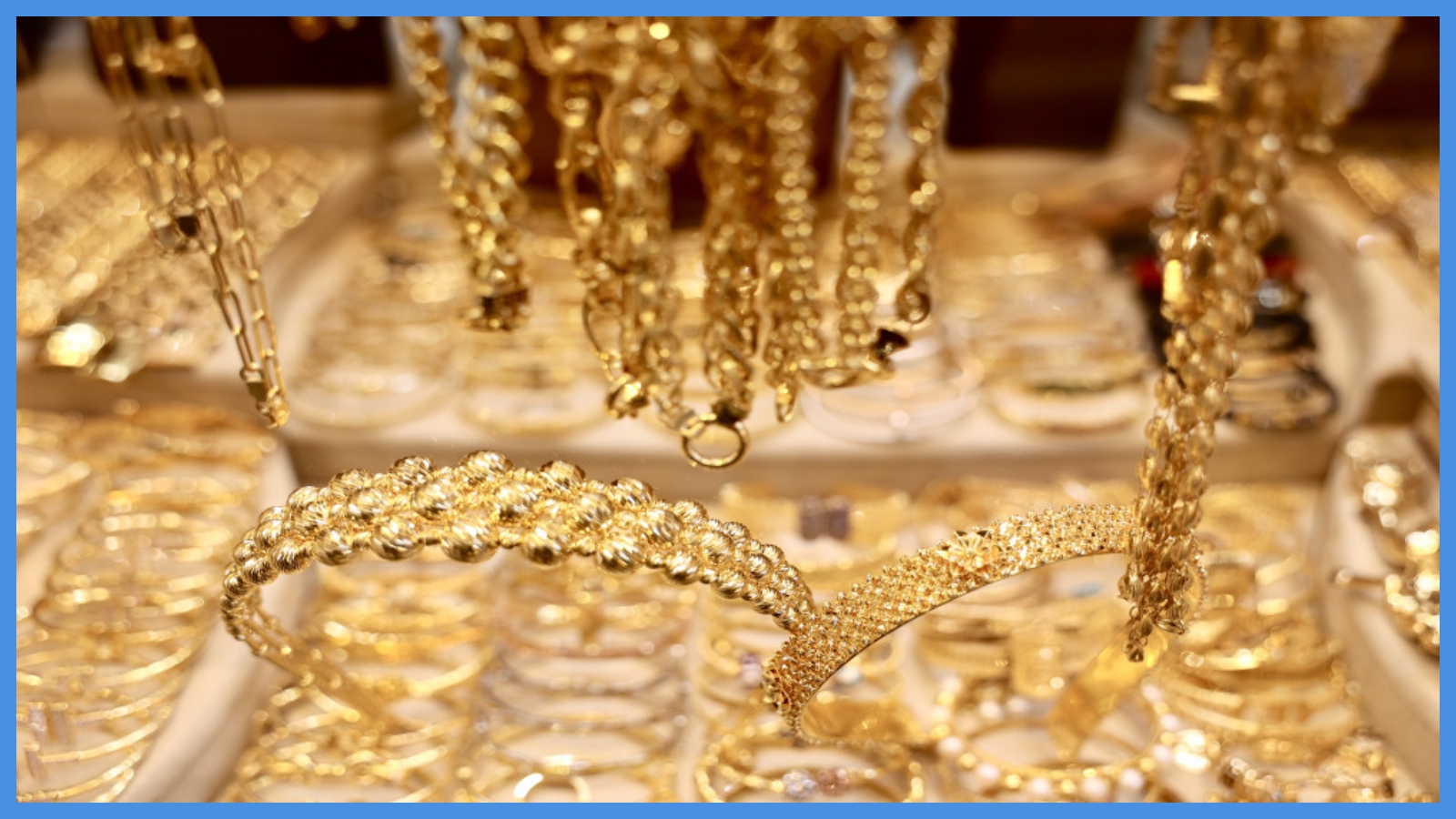 انخفاض ملحوظ في أسعار الذهب محلياً الثلاثاء