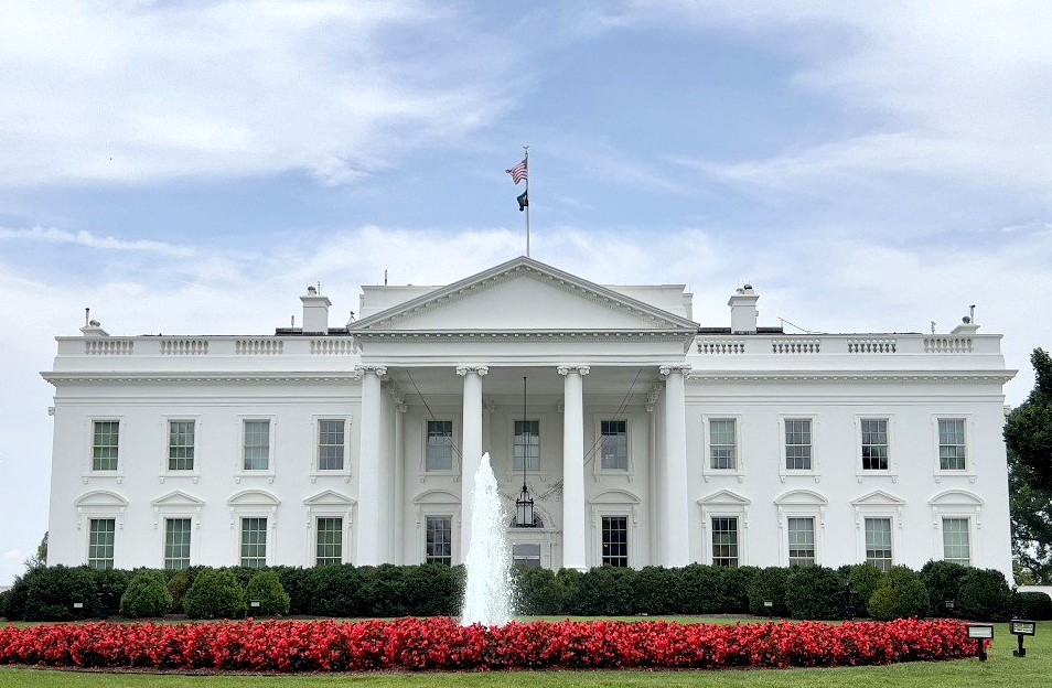 البيت الأبيض: عملية الغضب الملحمي ضد إيران تحقق أهدافها وتقترب من الحسم