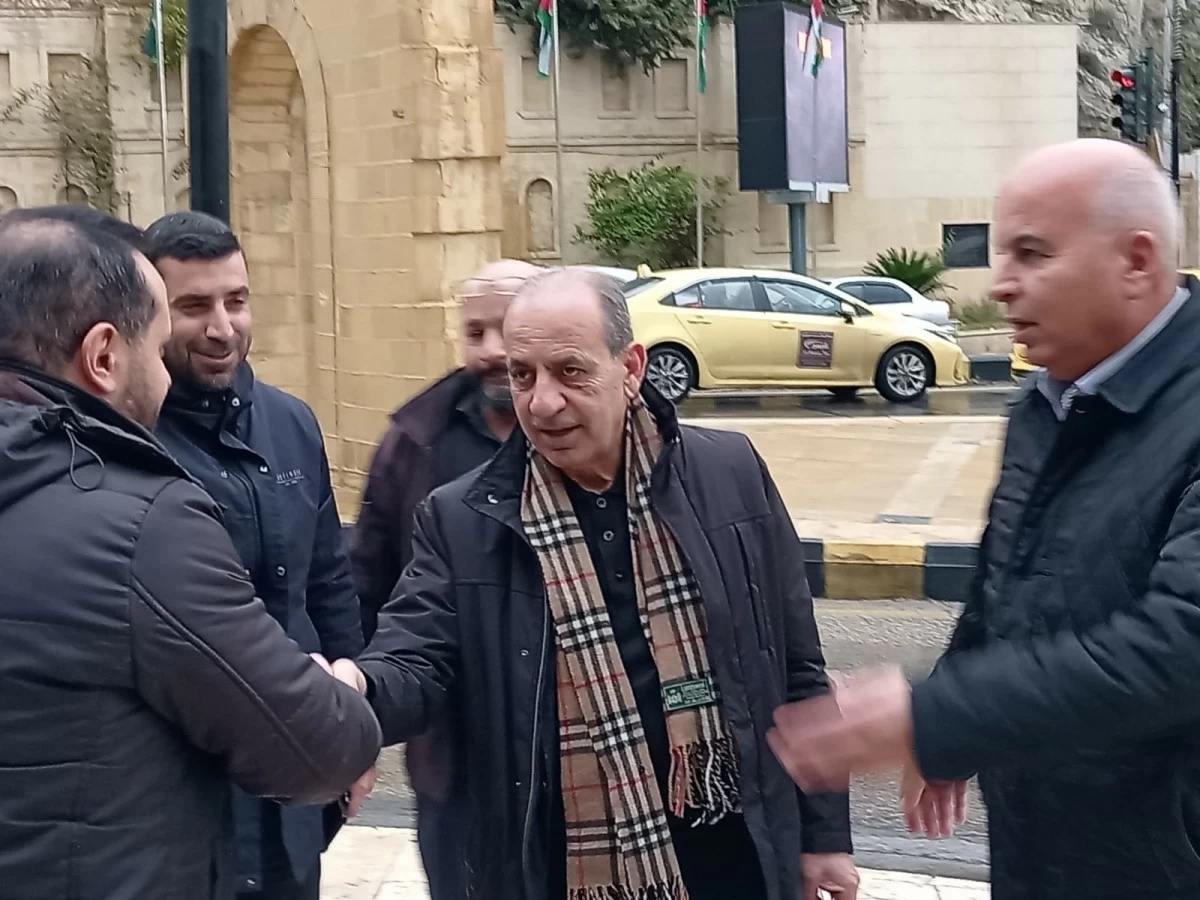 وزير الإدارة المحلية يتفقد جاهزية غرف الطوارئ في جرش