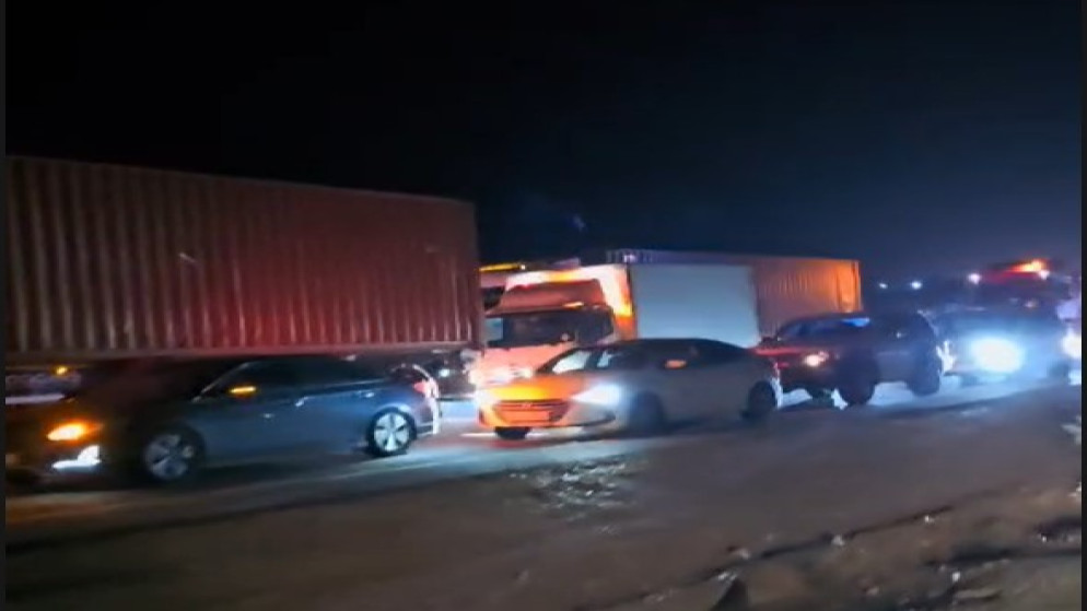 الأمن يعيد فتح الطريق الصحراوي بالاتجاهيين