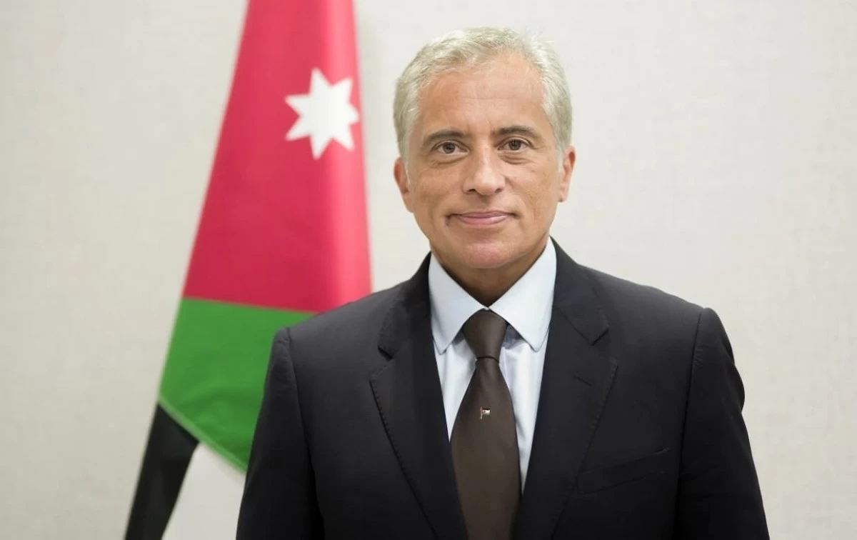 رئيس الوزراء يهنئ النشامى بالتأهل ويتمنى السلامة للنعيمات