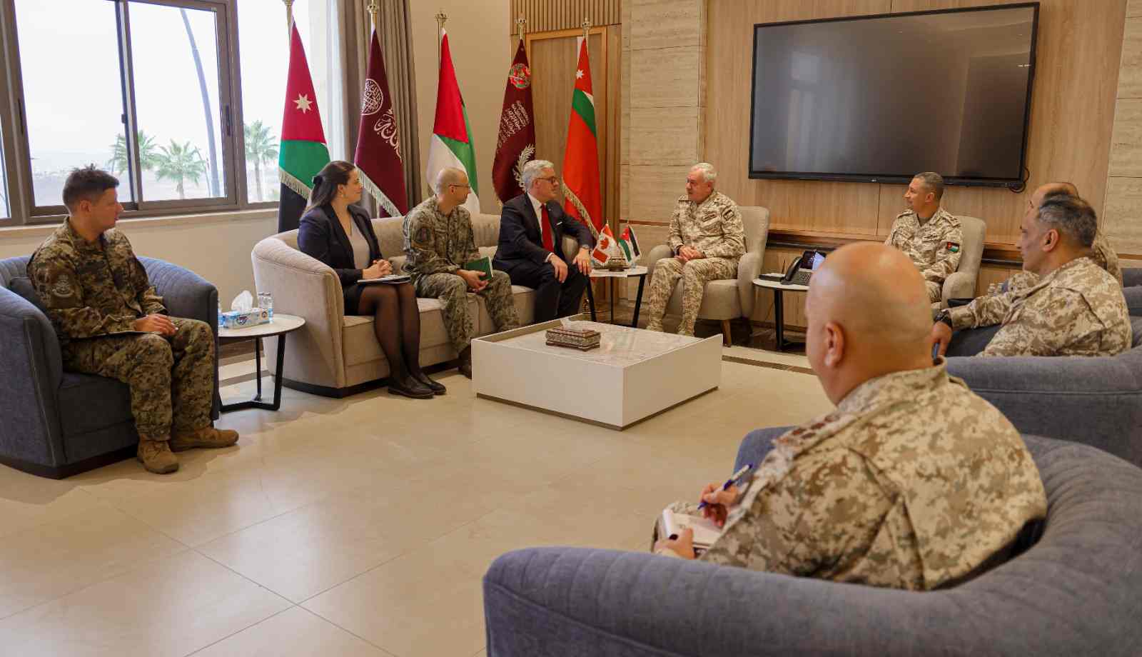 رئيس هيئة الأركان يستقبل نائب قائد قيادة العمليات المشتركة الكندي