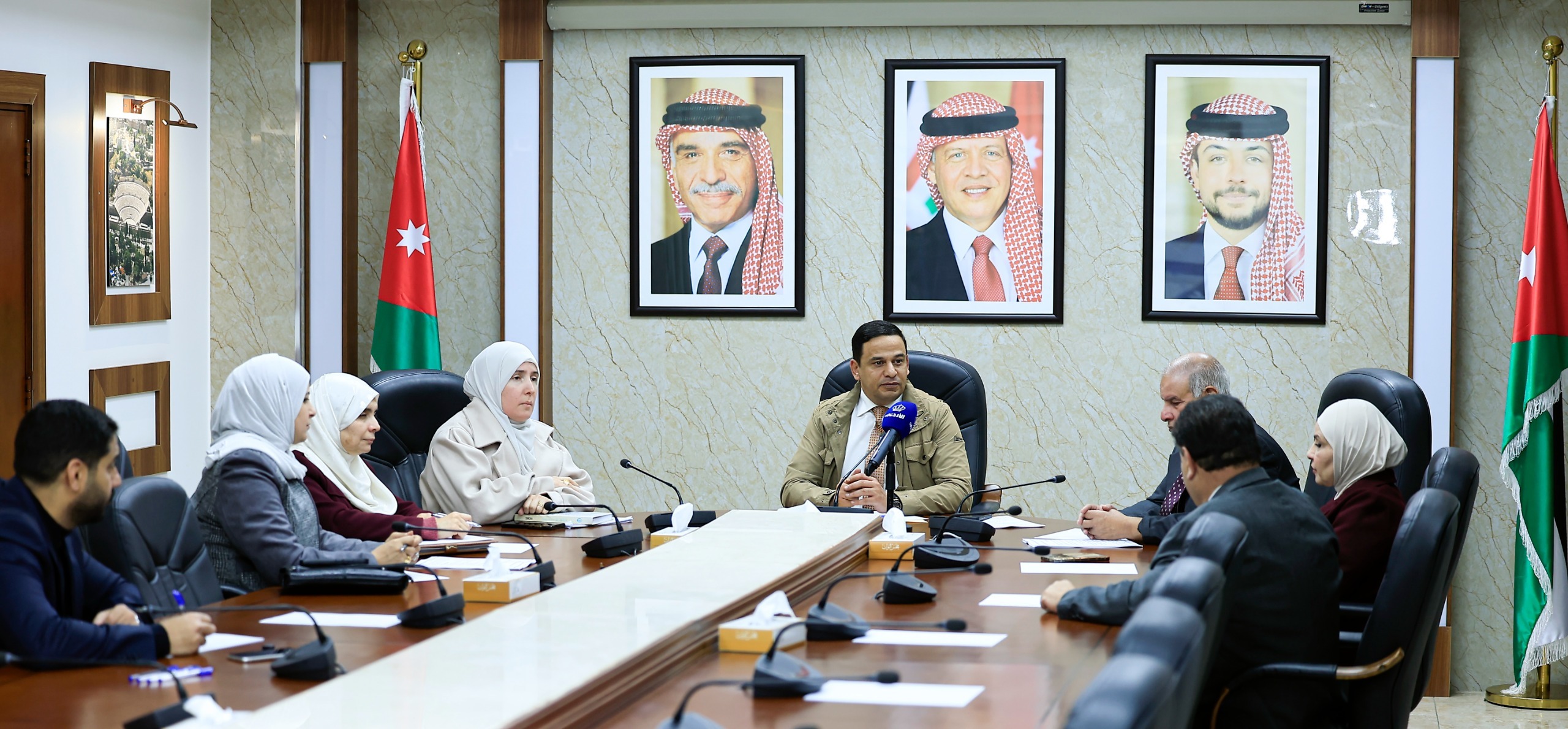 الطاقة النيابية تناقش سبل تعزيز كفاءة قطاع الطاقة والكهرباء   