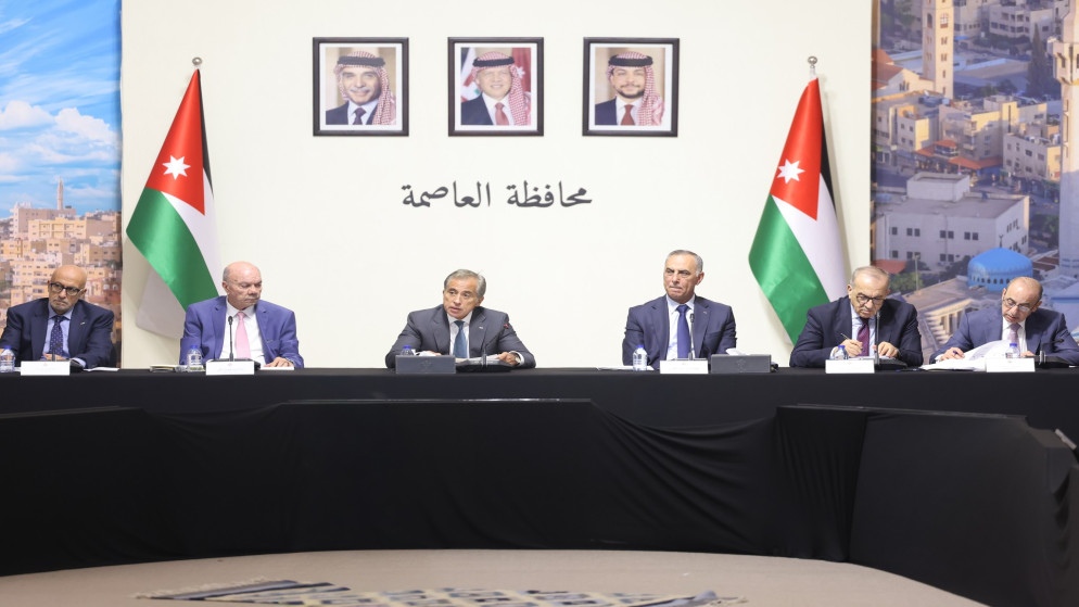 رئيس الوزراء: ملتزمون بتنفيذ توجيهات الملك في خطاب العرش