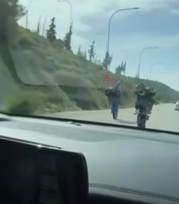 فيديو يوثق استعراض خطير لدراجات نارية في الأردن