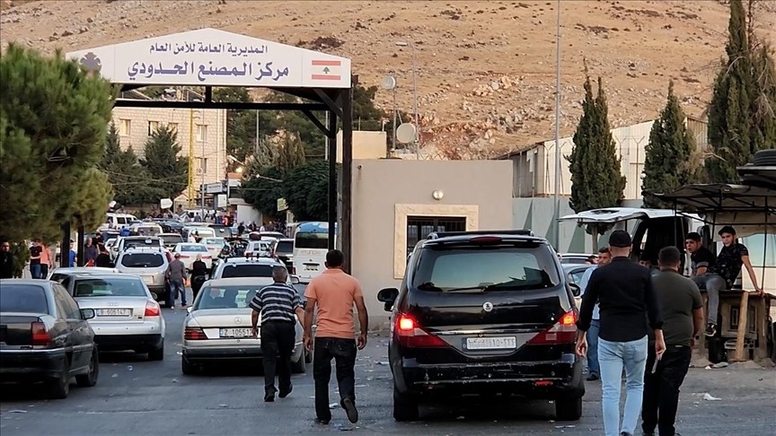 لبنان يشرف على عودة 400 نازح سوري طوعًا لبلادهم