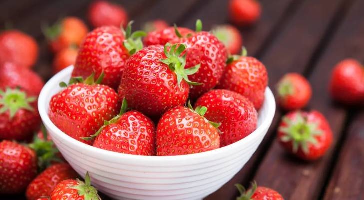 الفراولة من أسوأ الفواكه وهذا هو السبب