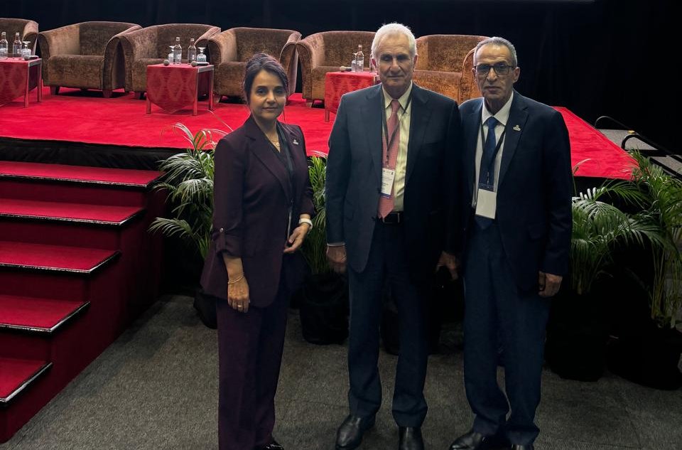 وفد من الأعيان يشارك بمؤتمر الذكاء الاصطناعي المسؤول في ماليزيا