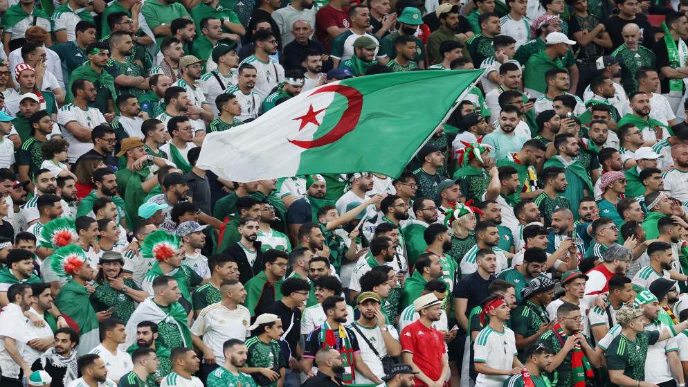 عمورة يقود طموحات الجزائر لاستعادة أمجاد أمم إفريقيا