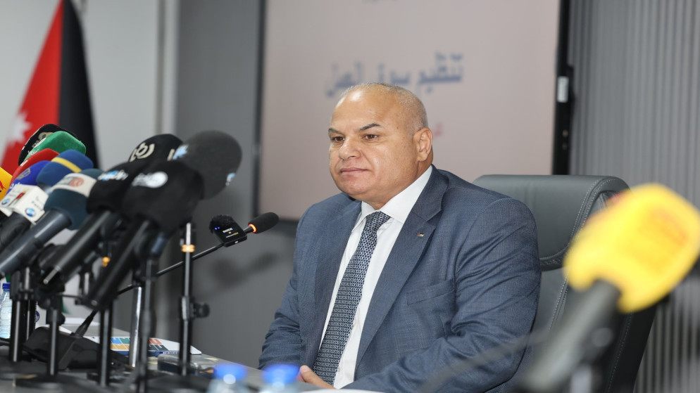 وزير العمل يؤكد أولوية تشغيل الأردنيين في موقع العطارات