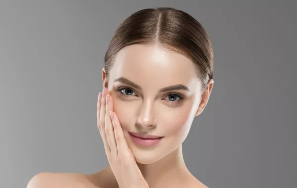 روتين صيفي فعّال لبشرة مختلطة بلا عيوب