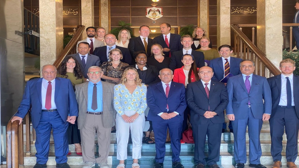 خارجية الأعيان تلتقي وفدا حزبيا بريطانيا