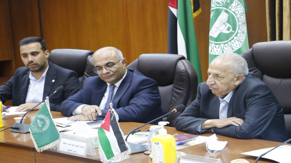 مجمع اللغة العربية ونقابة الصحفيين يبحثان تعزيز التعاون