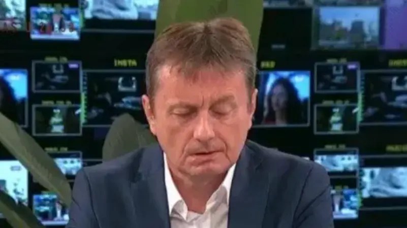 جلطة مفاجئة لوزير صربي على الهواء مباشرة .. فيديو 