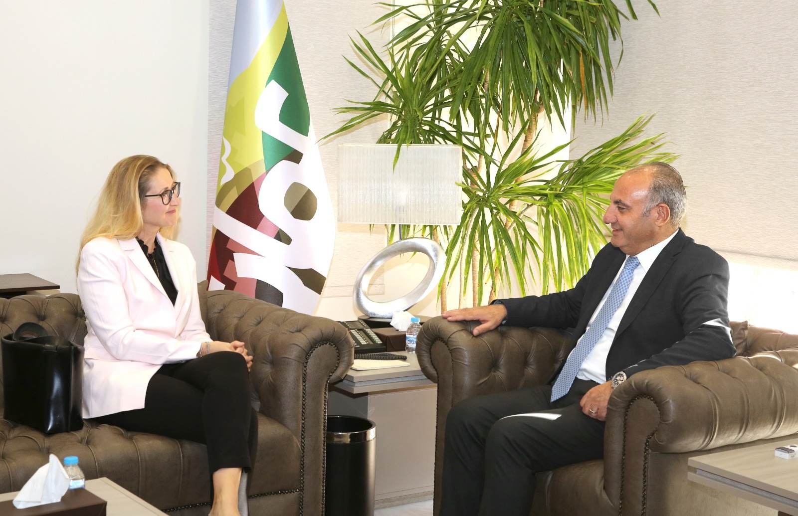 رئيس لجنة أمانة عمان يبحث وسفيرة التشيك تعزيز التعاون