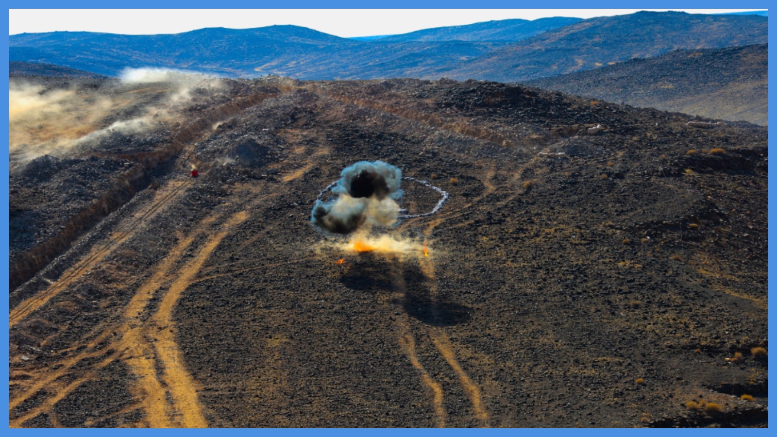 القوات المسلحة تنفذ تمرين صهيل العاديات ..  صور