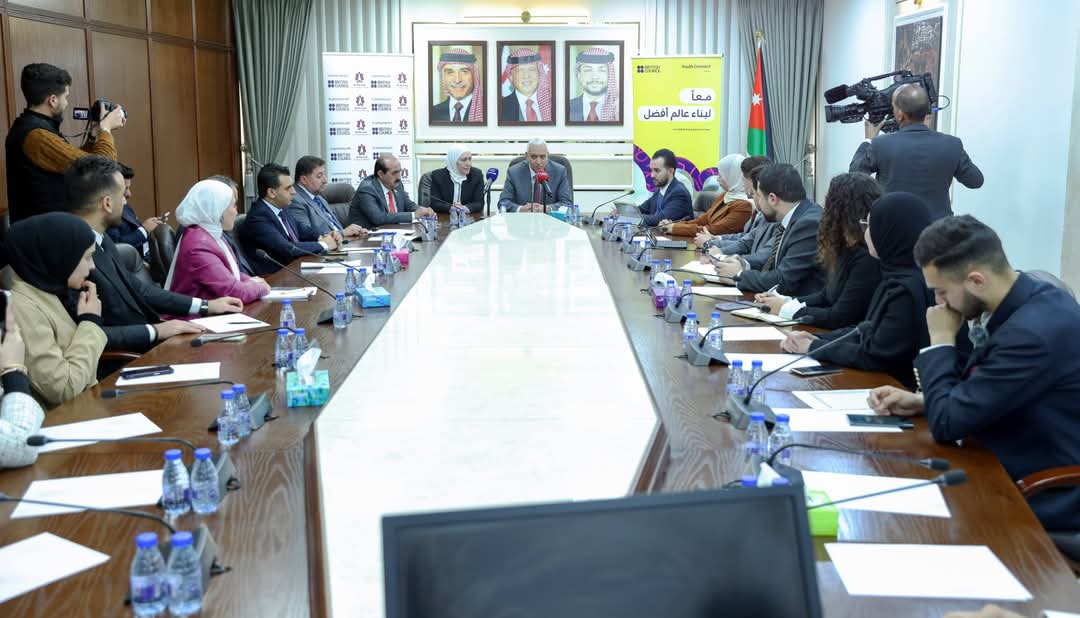 الإعلام النيابية تبحث تمكين الشباب