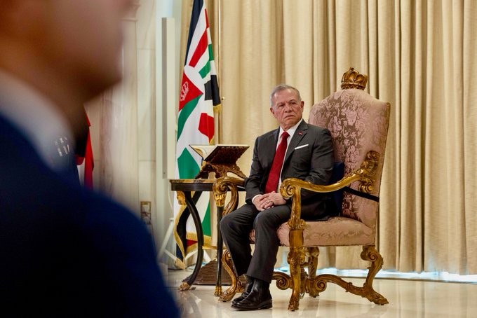 الملك يستمع إلى ردّي مجلسي الأعيان والنواب على خطاب العرش