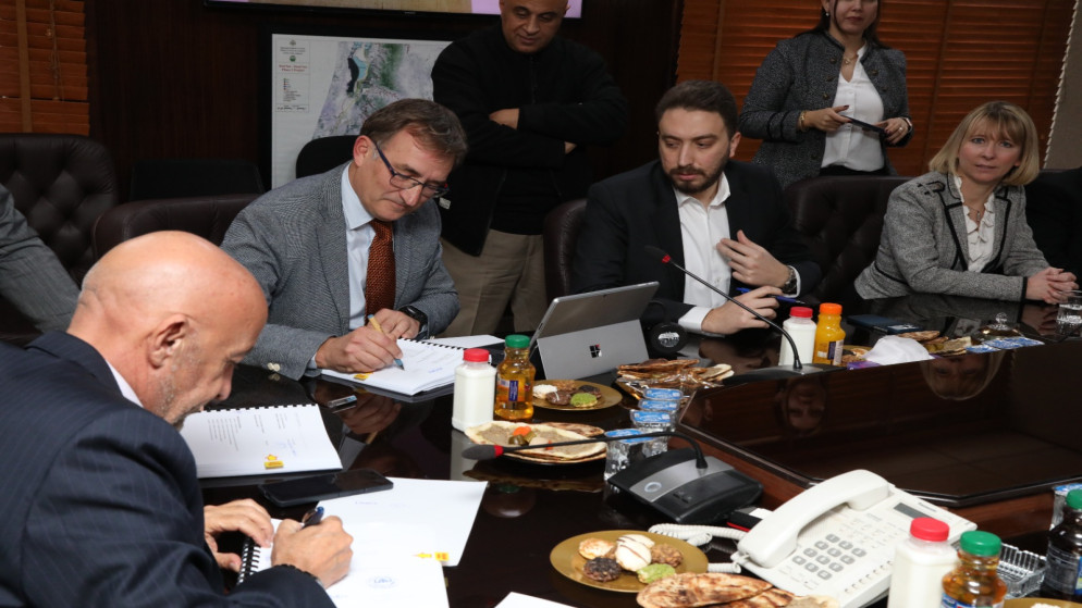 اتفاقية لإعادة تأهيل محطة تحلية آبار أبو الزيغان