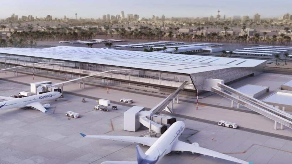 استهداف مطار الكويت الدولي بعدة طائرات مسيّرة