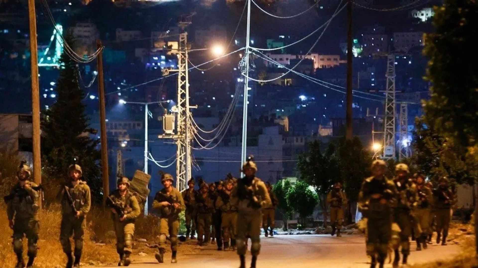 استشهاد فلسطيني خلال اشتباكات مسلحة مع الاحتلال في نابلس