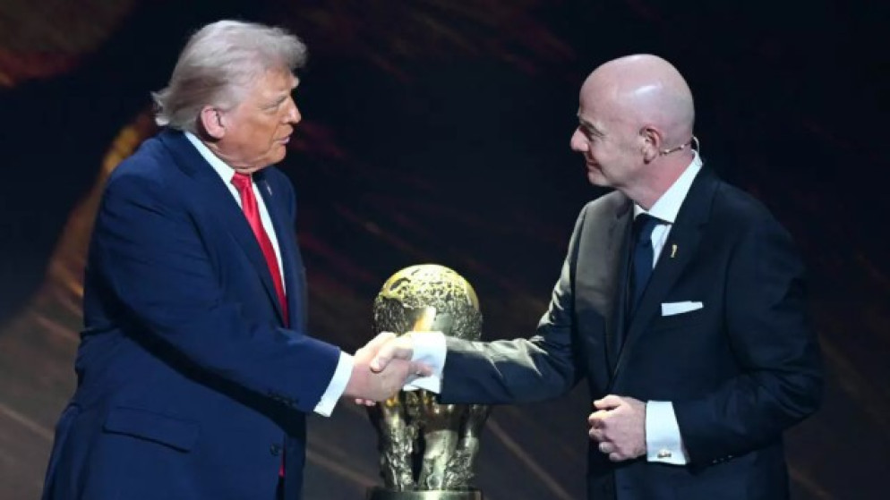 كوكريل يطالب الفيفا بنقل المونديال خارج أمريكا 