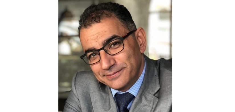 قولوا لها: إني أُحبُ ترابها