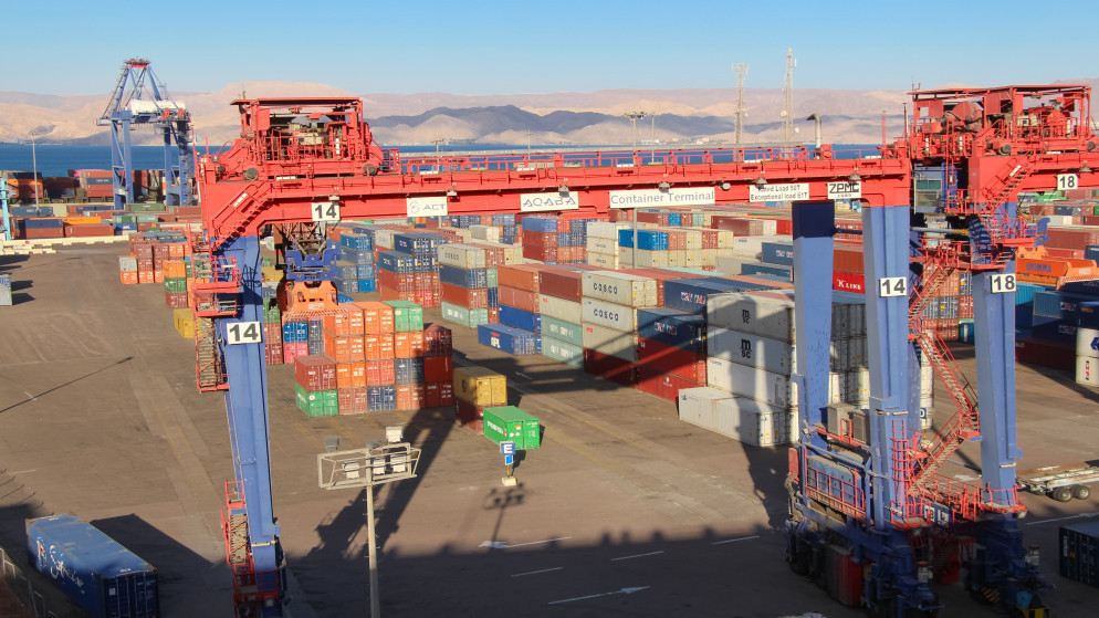 التجارة في المناطق الحرة ترتفع 19% خلال 11 شهراً