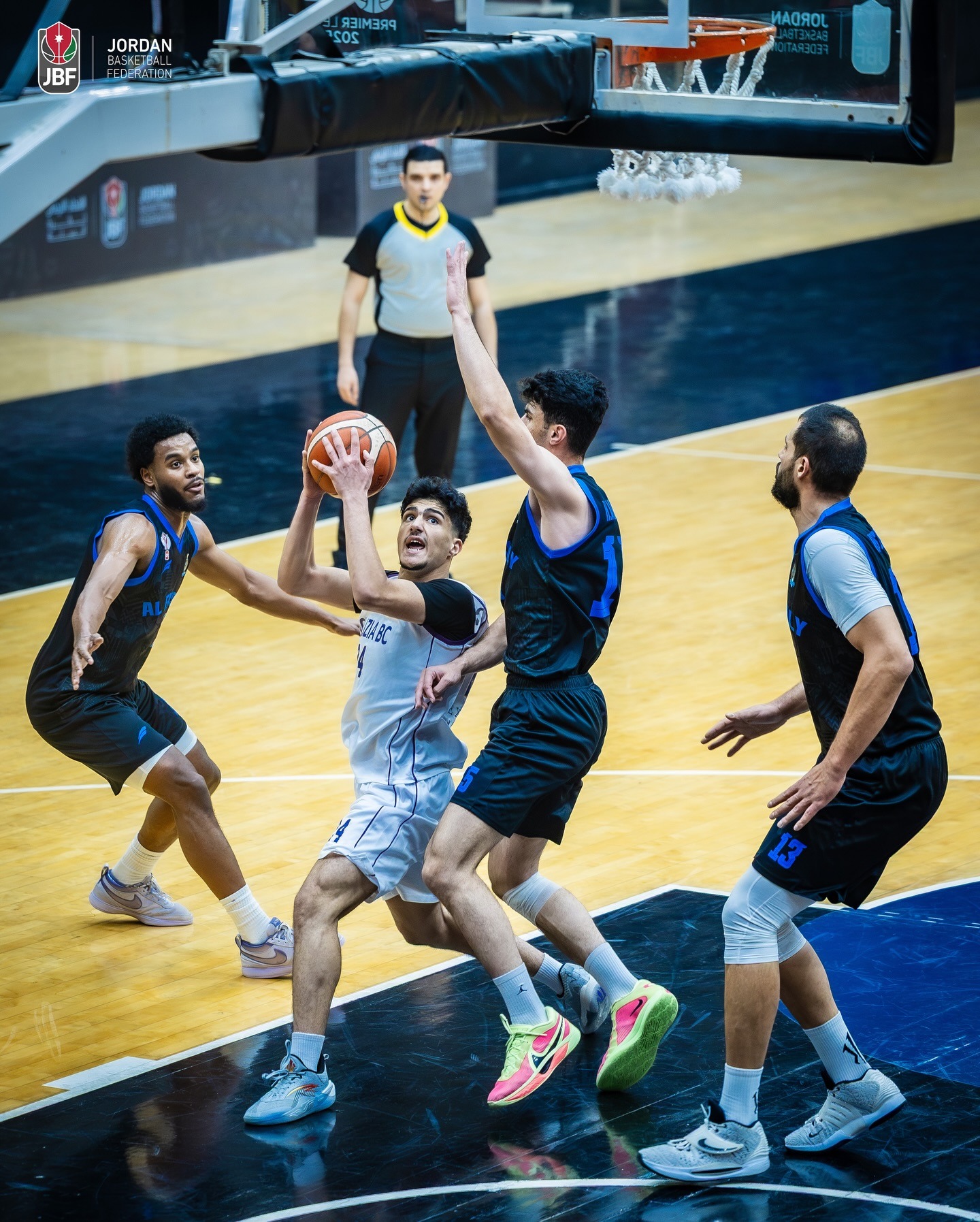 الفيصلي يتجاوز الإنجليزية في دوري السلة