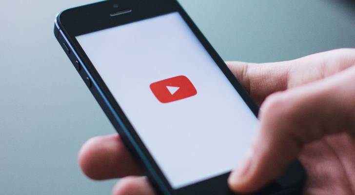 يوتيوب يحذف 700 فيديو توثيق جرائم الاحتلال 