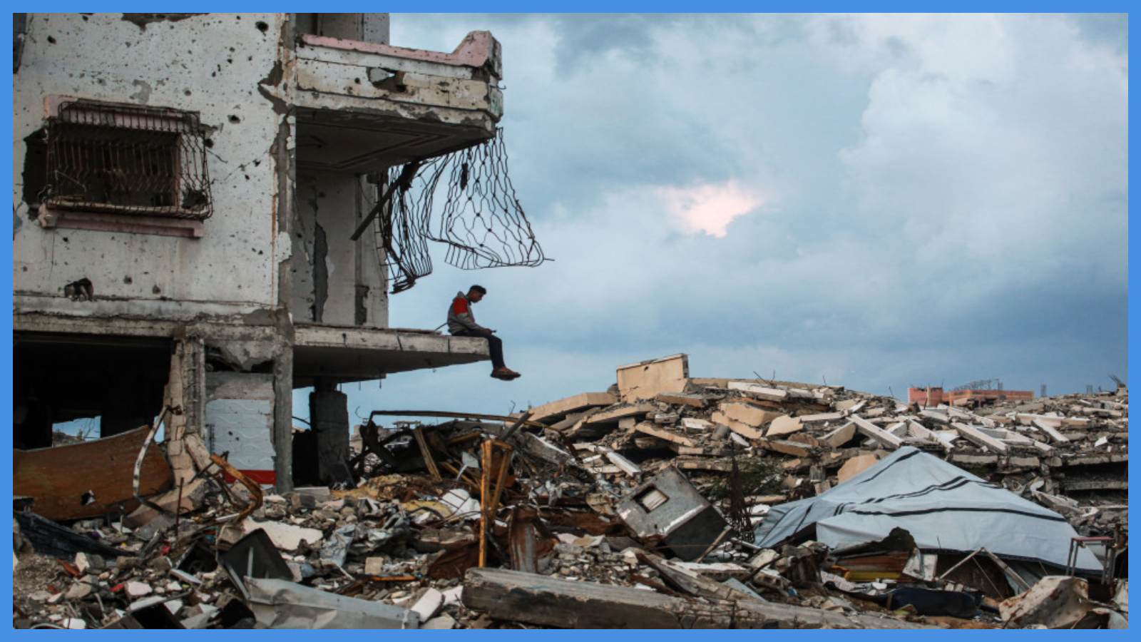 قصف وغارات ..  الاحتلال يصعد عدوانه على غزة