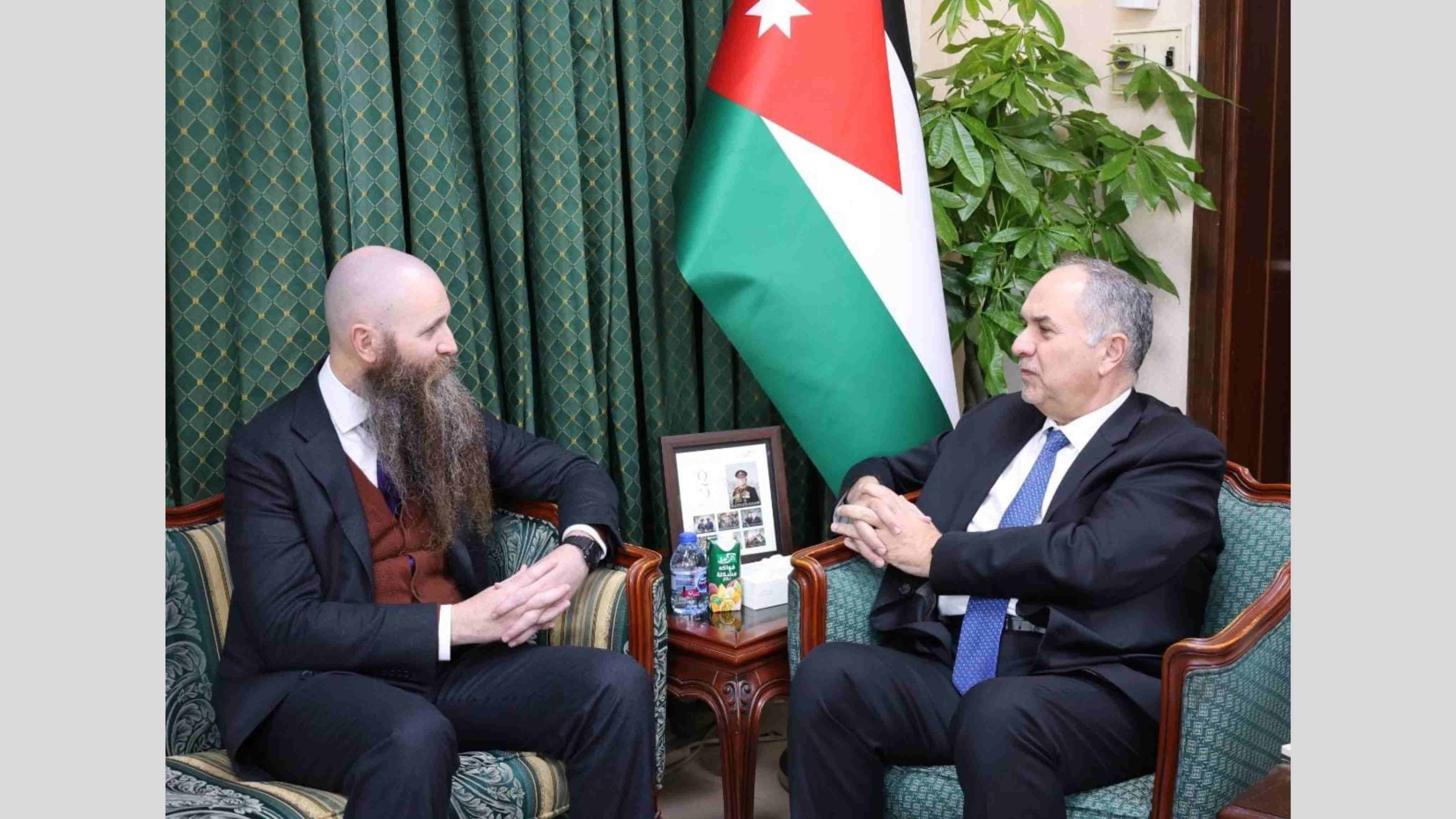 وزير العدل يبحث والسفير الأميركي تعزيز التعاون المشترك