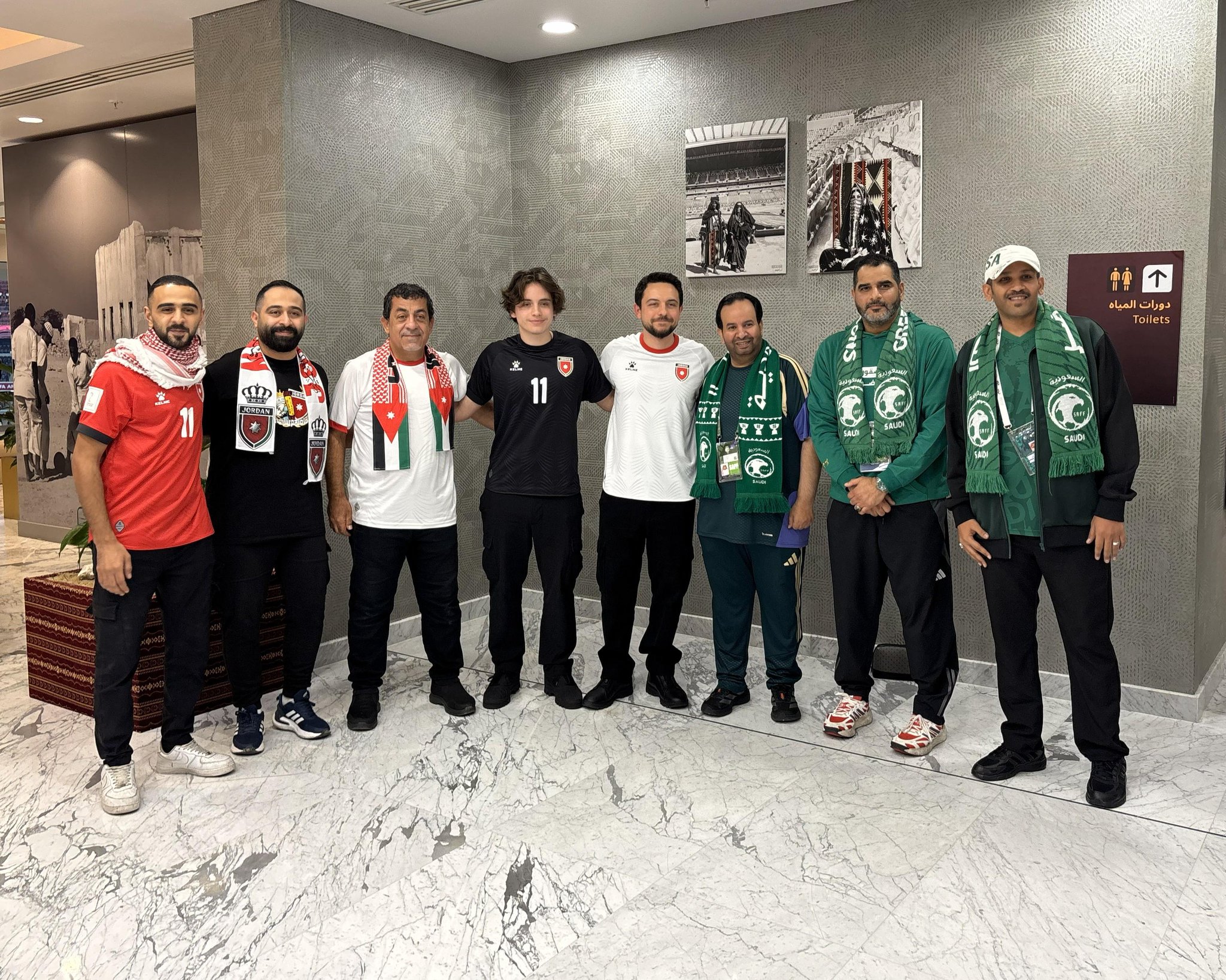 ولي العهد يلتقي رابطة مشجعي الأردن والسعودية 