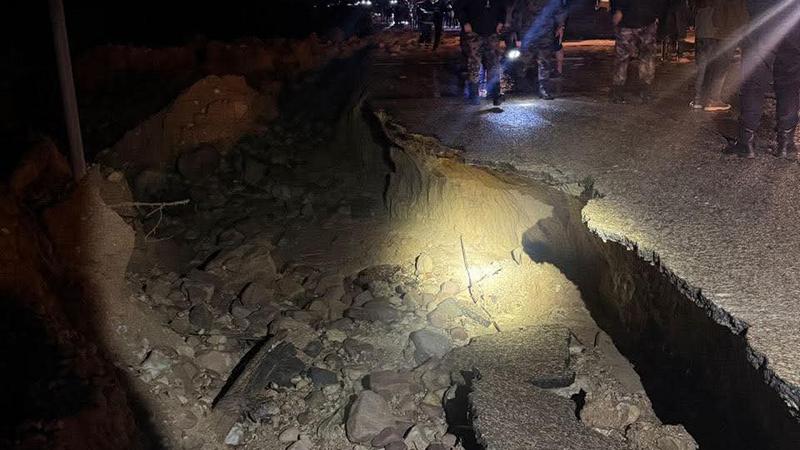 إغلاق كامل لطريق البوتاس بسبب انهيارات وارتفاع المياه