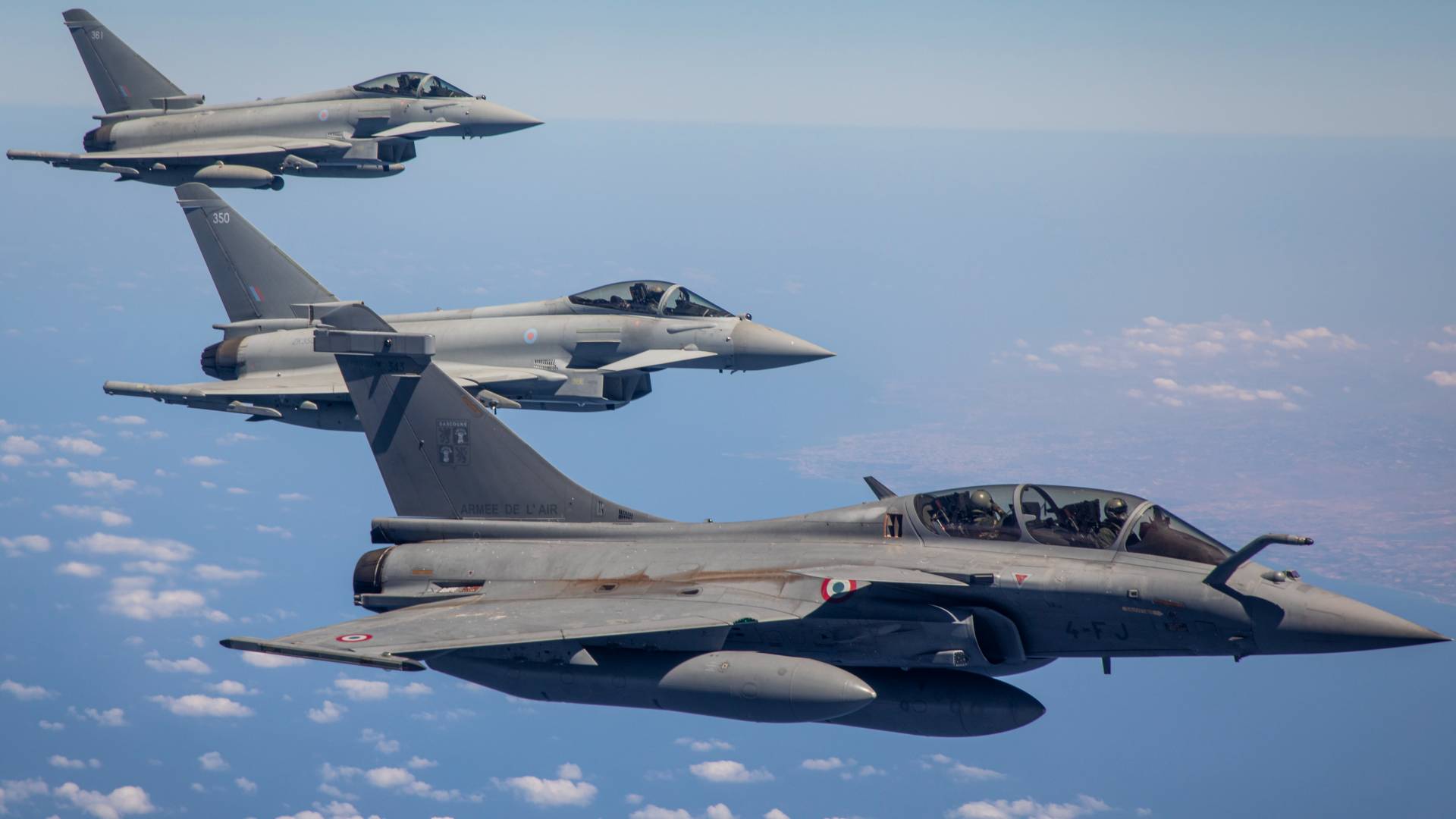 ضربة جوية بريطانية فرنسية تستهدف موقعا لتنظيم داعش في سوريا