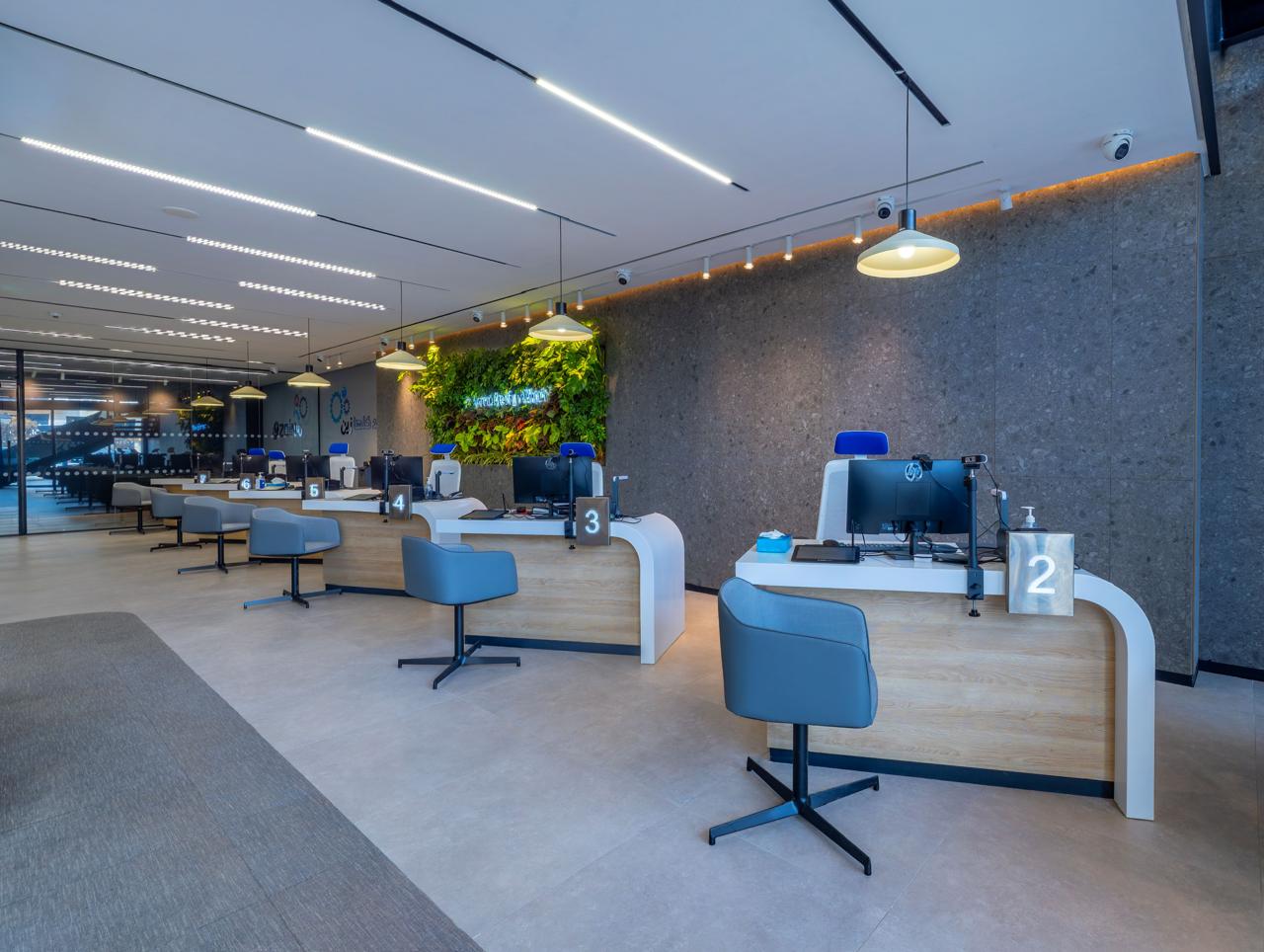 زين تفتتح معرضها الجديد كلياً في إربد  ..  صور