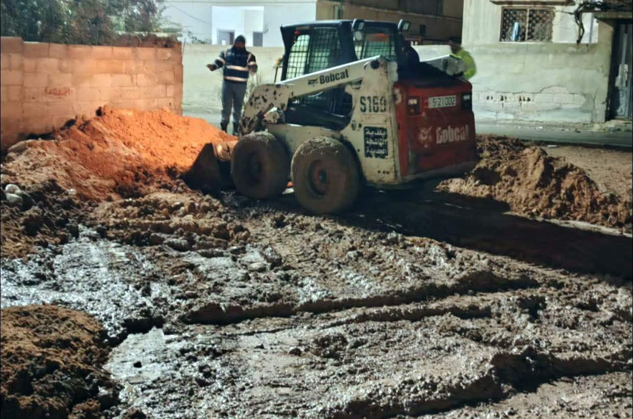 بلدية الهاشمية: إغلاق شارعين في منطقة أبو الزيغان احترازيا