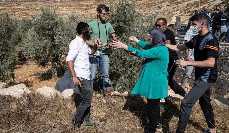 264 اعتداءً في أكتوبر على الفلسطينيين بالضفة