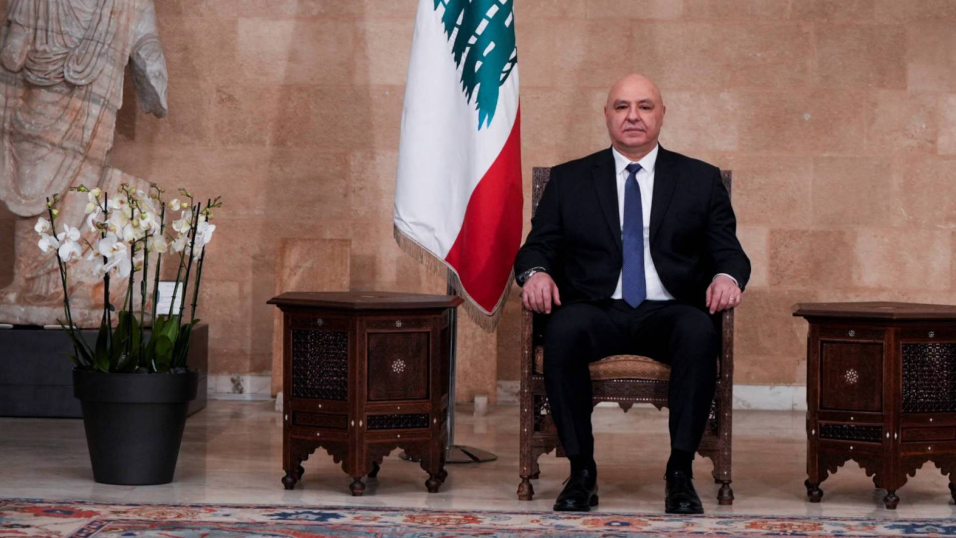 الرئيس اللبناني يستقبل الموفد الفرنسي لودريان 